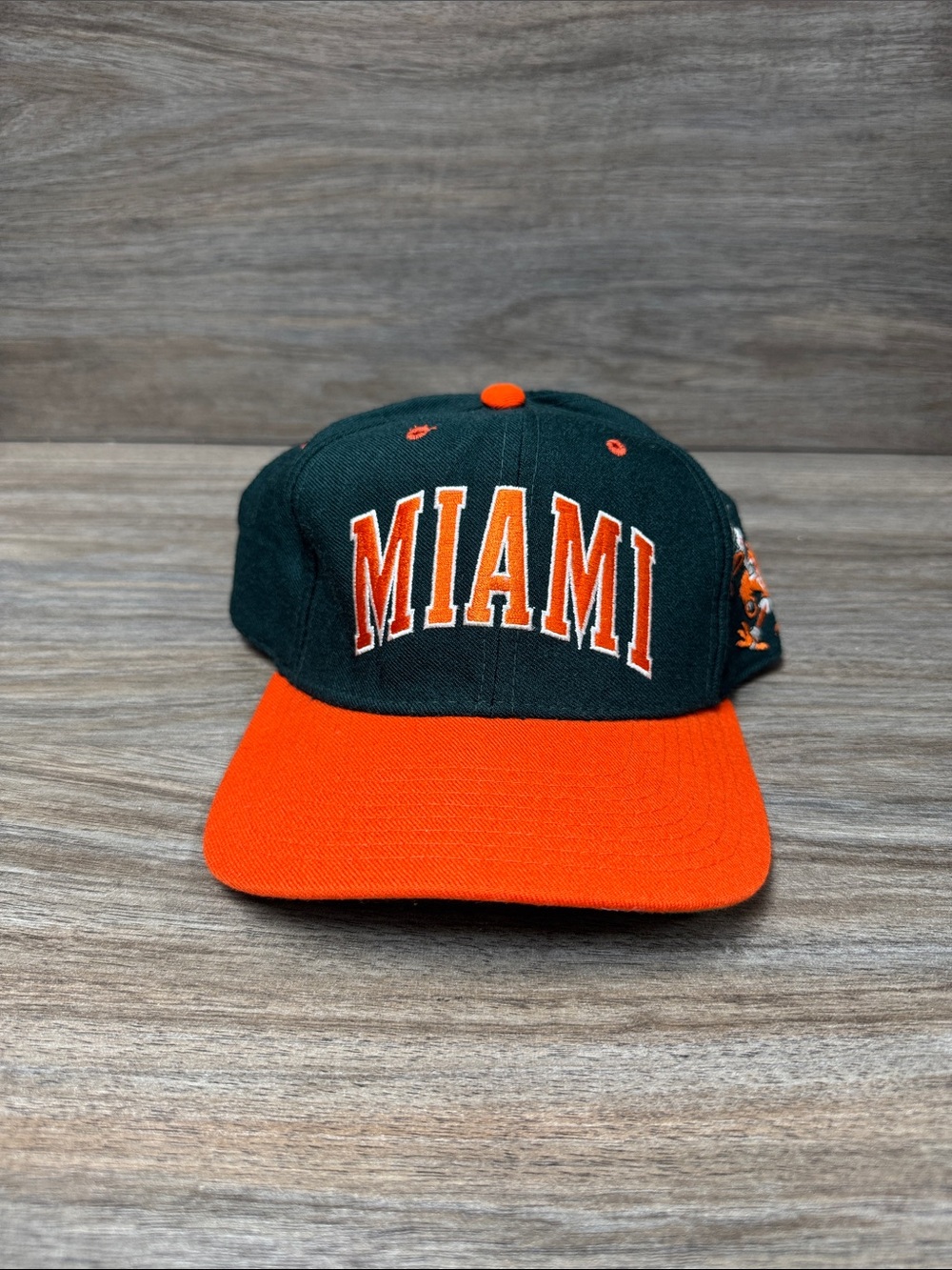 VintageMiami hurricanes Two-Tone fitted Hat size 7 1/2